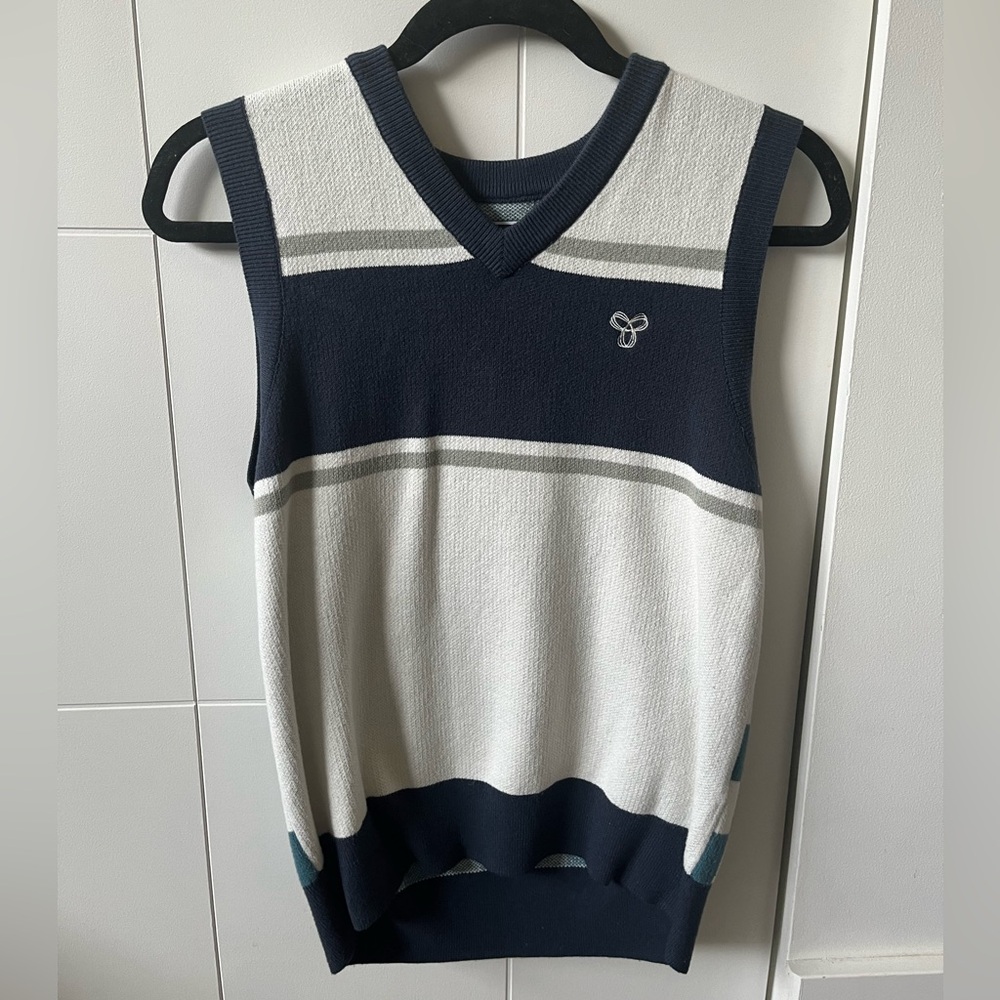 TNA Sweater Vest